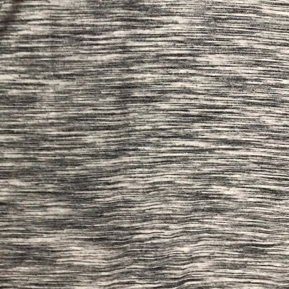 Carly XS Lularoe - Picture 2 of 2